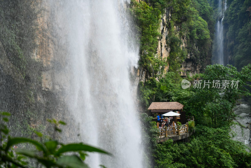 峡谷山川瀑布水流奔腾大自然风光