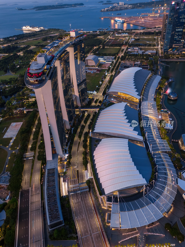 新加坡滨海湾金沙海滨奥林匹克蓝调夜景航拍