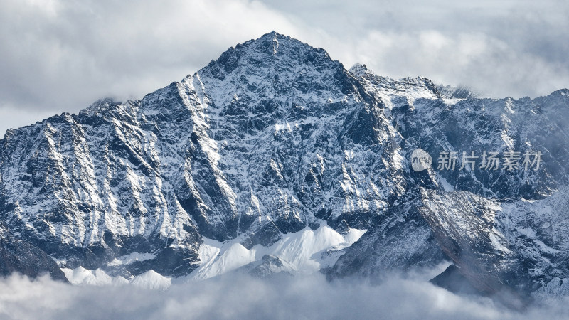 雪山山川四姑娘山