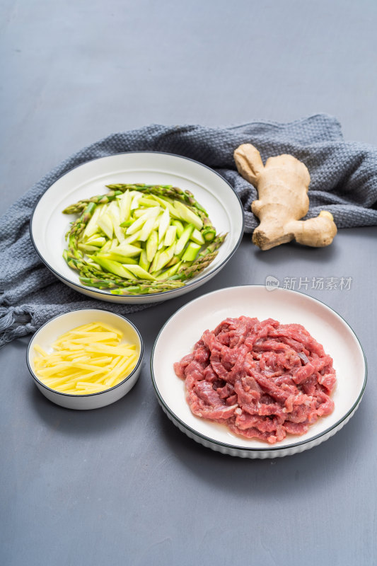 特色中餐川味炒菜芦笋炒牛肉及配料