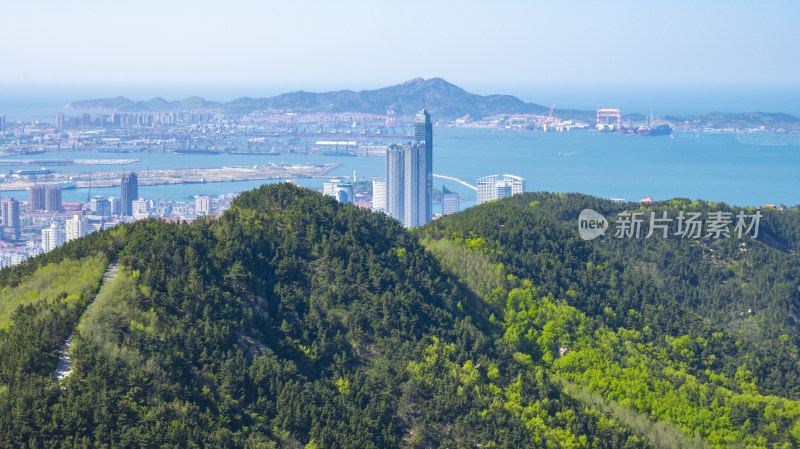 山东烟台沿海海岸线建筑群城市自然风光