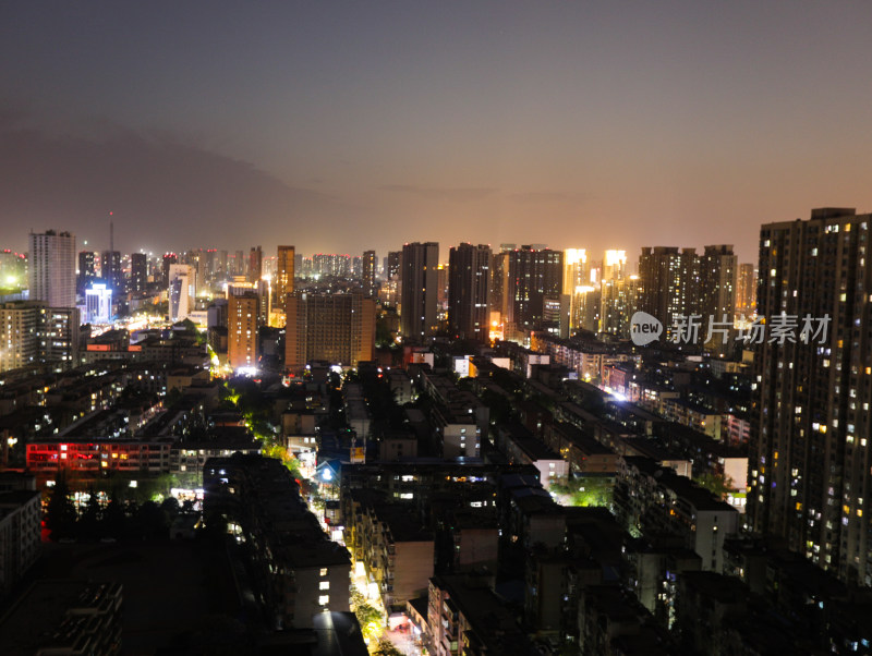 城市夜景灯光璀璨