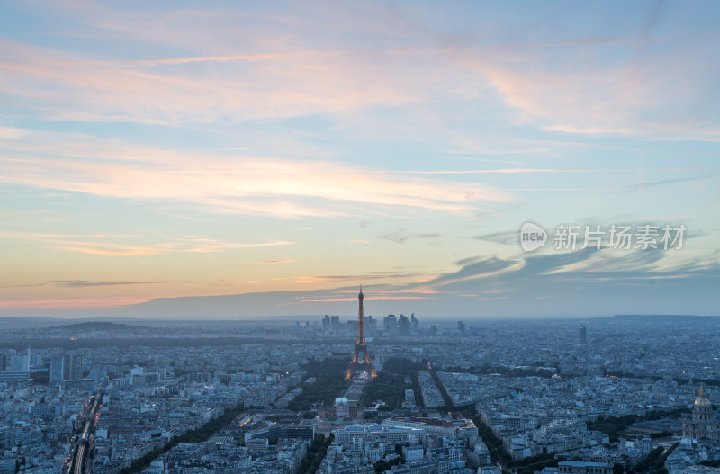 航拍法国巴黎埃菲尔铁塔