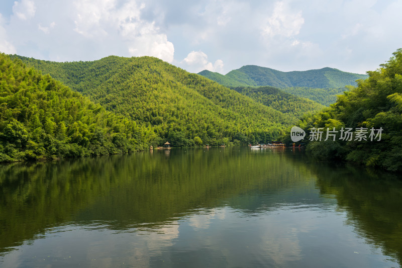 夏季白天航拍常州溧阳天目山南山竹海景区