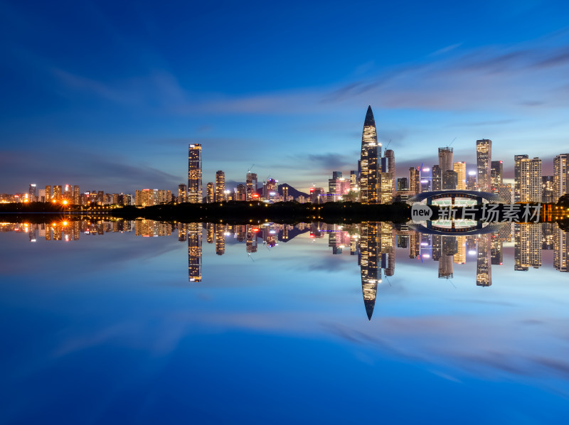 深圳湾后海天际线夜景