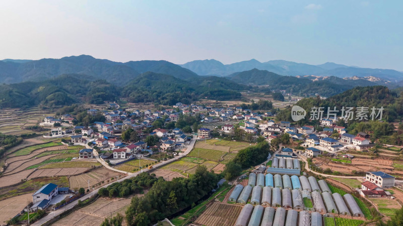 丘陵山川农田种植航拍图