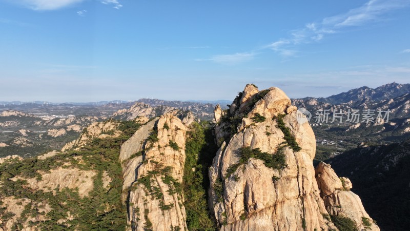 航拍山东省烟台市牟平区单耳山秋季风光