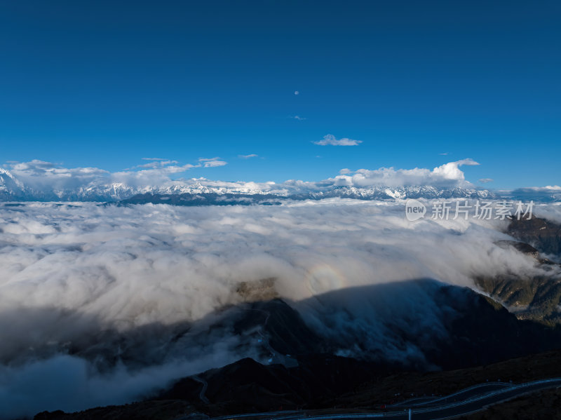 四川雅安牛背山云海云瀑贡嘎雪山高空航拍