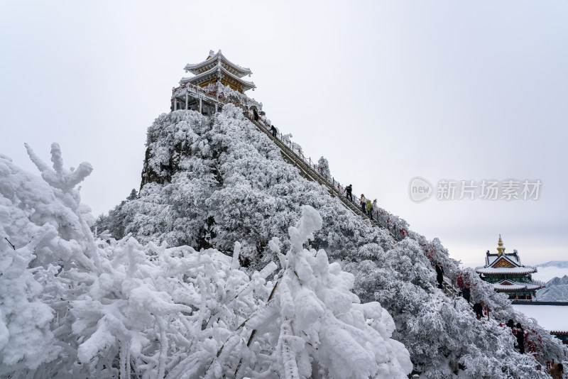 河南老君山冬季大雪古建筑航拍