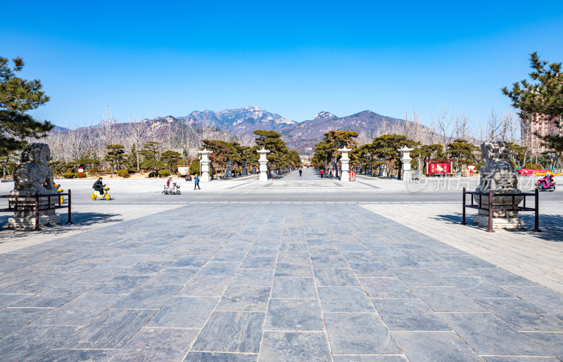 山东泰安岱庙景观岱庙看泰山