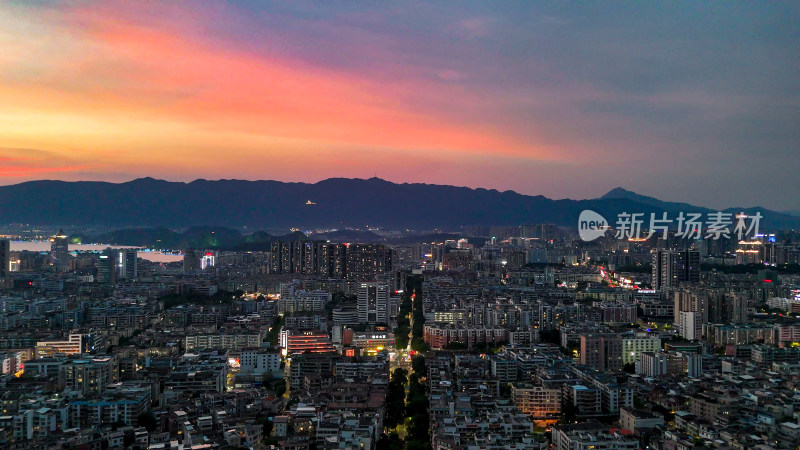 广东肇庆夕阳夜幕降临航拍图