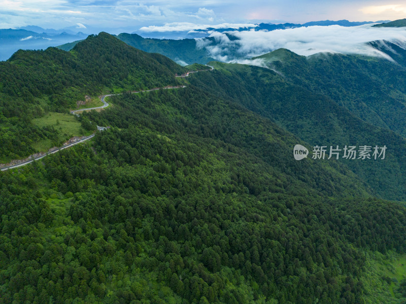 高山云海日落晚霞航拍摄影图