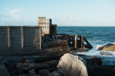 汕头海边老旧建筑遗址