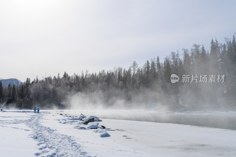 中国新疆喀纳斯冬季雪景冰雪旅游春节旅游