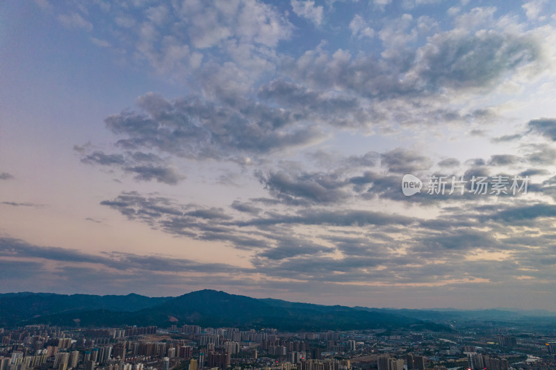 城市夜幕降临晚霞夕阳航拍