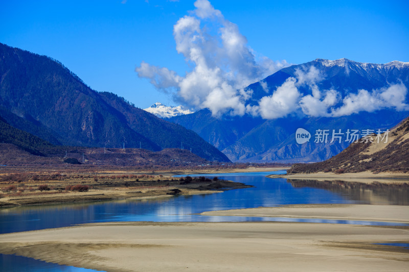 西藏林芝尼洋河佛掌沙丘雅尼国家湿地公园