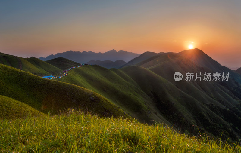 武功山发云界高山草甸日出