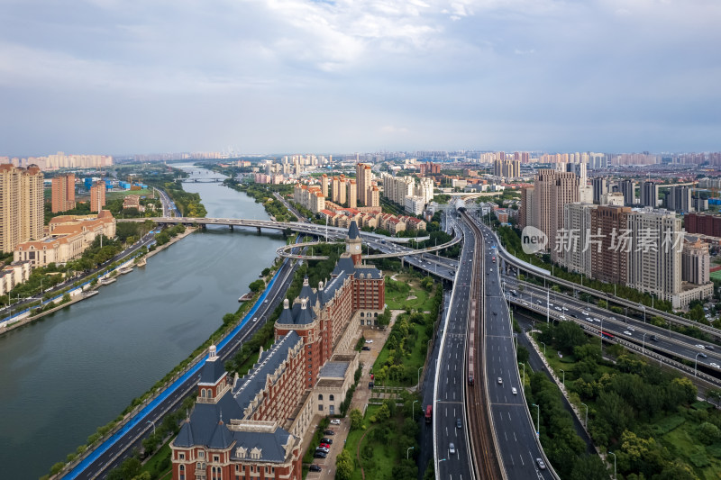 天津海河海津大桥复兴门地铁站立体交通风光