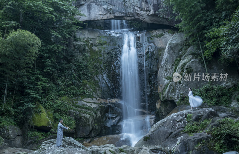 浙江天台山石梁飞瀑风景