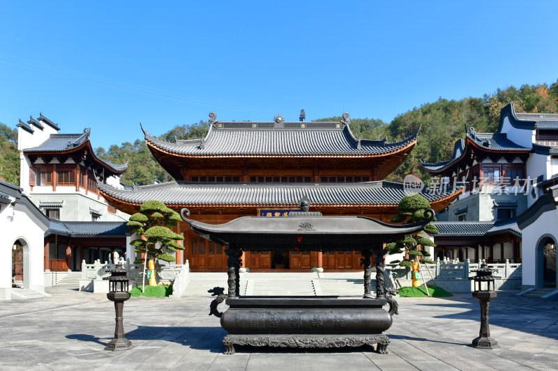 中式古建筑杭州龙华禅寺