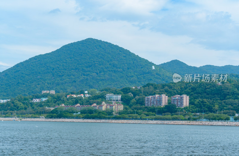 香港大埔墟滨海公园与海岸住宅建筑群