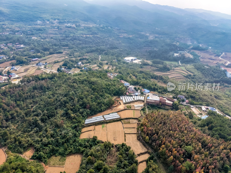 航拍南方山川摄影图