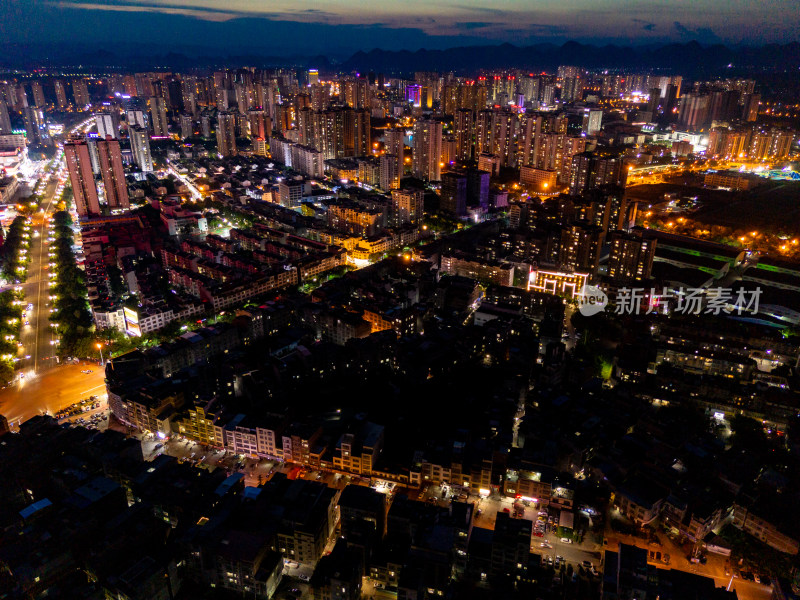 来宾蓝调时刻夜景航拍图