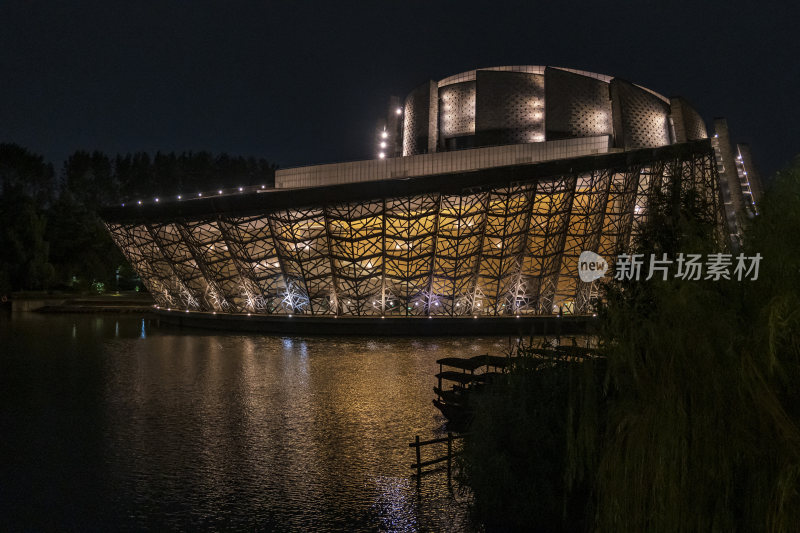 浙江嘉兴乌镇西栅大剧院夜景