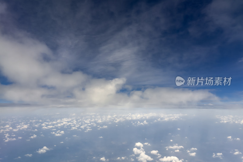 飞机航空旅行旅途出行飞翔云端蓝天白云