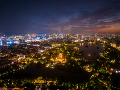 山东济南大明湖历公园历下区航拍城市夜景