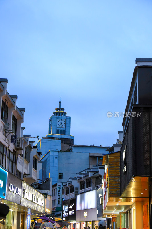 黄山屯溪老街河街夜景风光