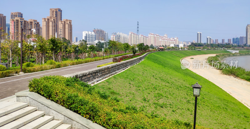 城市河边道路及绿化景观