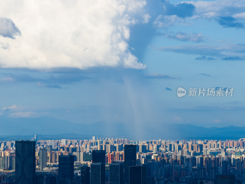 长沙城市上空现彩虹的全景俯瞰图