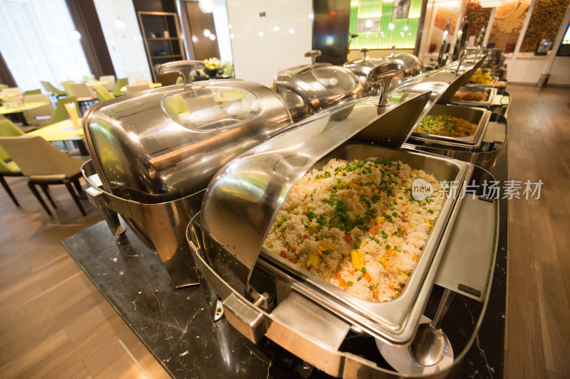 豪华自助餐厅