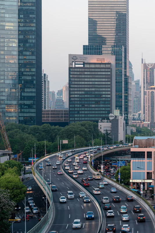 上海市区南北高架航拍城市风光