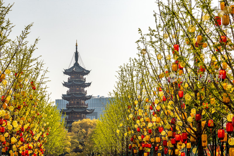 上海徐汇龙华寺龙华寺塔