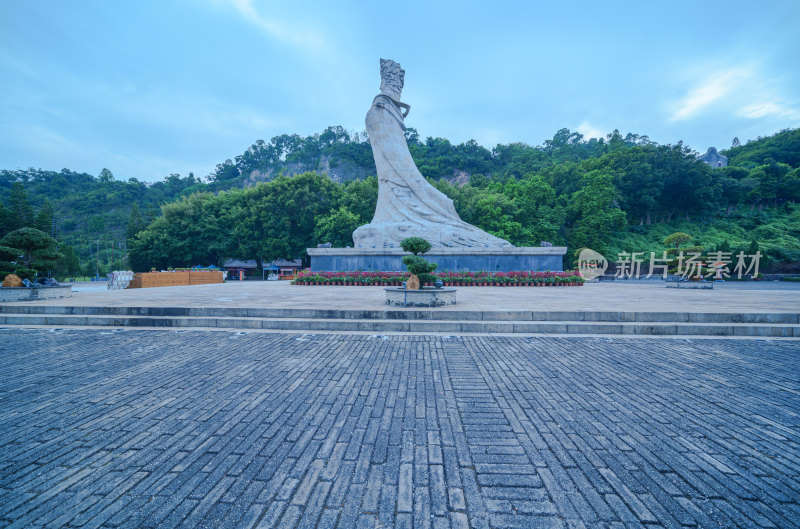 广州南沙天后宫景区广场天后圣像雕塑