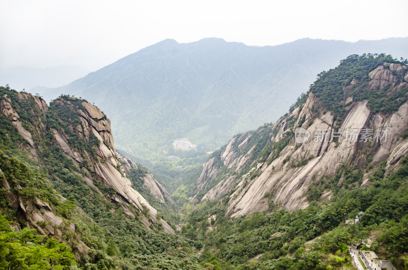 黄山松崖绝壁 险峻山峦 峰峦叠嶂