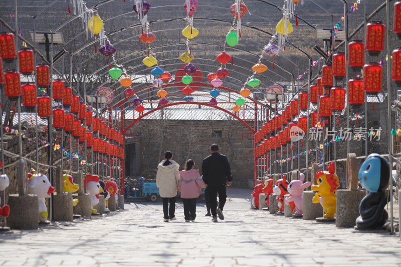 吉祥中国年，五埠村张灯结彩迎新春