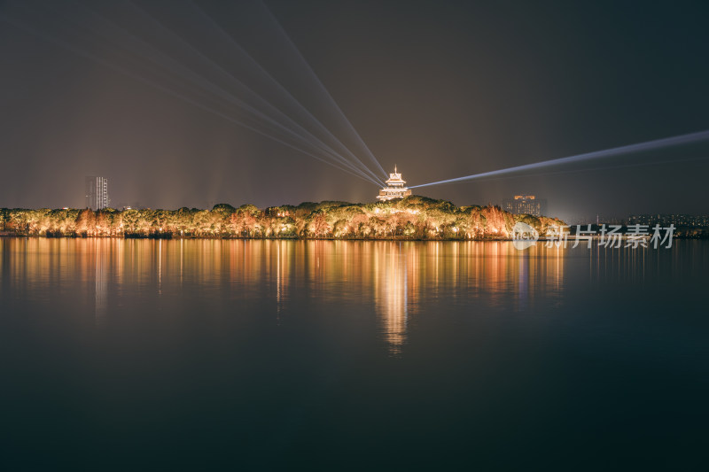 苏州金鸡湖景区-桃花岛紫氤阁夜景