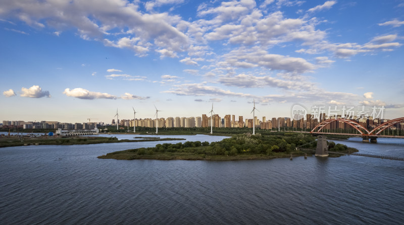 天津滨海生态城永定新河彩虹大桥城市风光