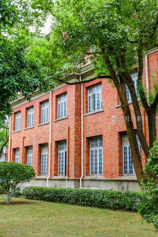 湖南大学