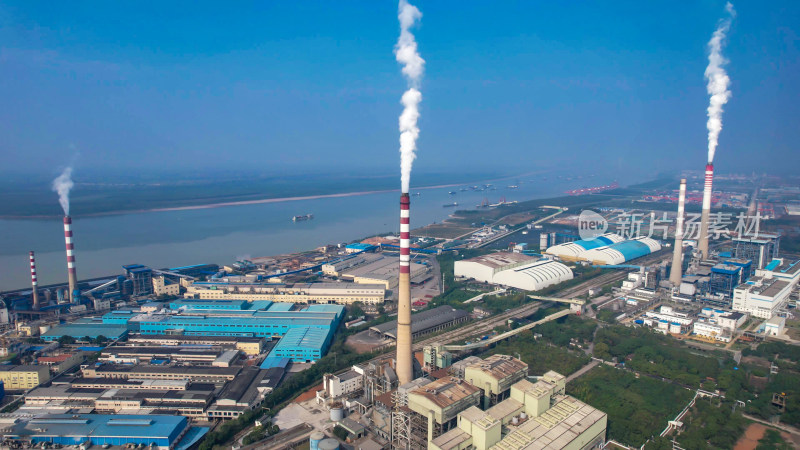 湖南岳阳城市工业生产华能电厂航拍图