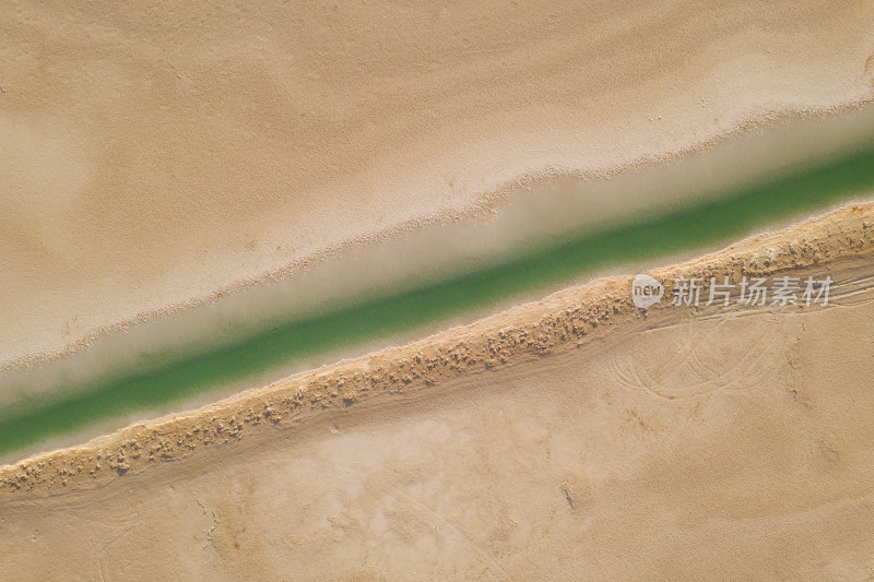 航拍青海东台吉乃尔湖风景