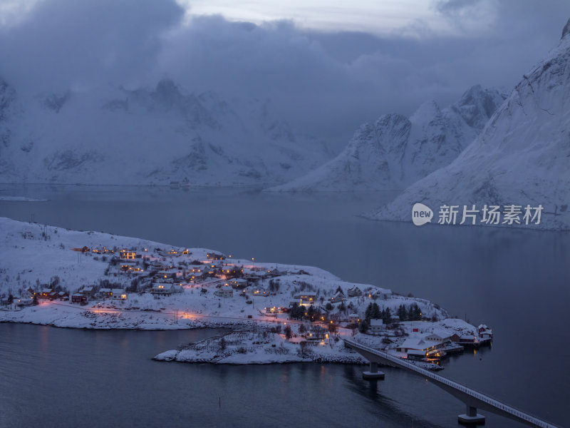 挪威罗弗敦群岛北极圈雷纳冬季雪景高空航拍