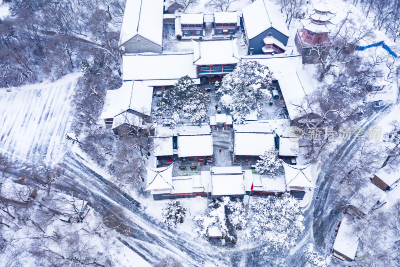 寺庙雪景