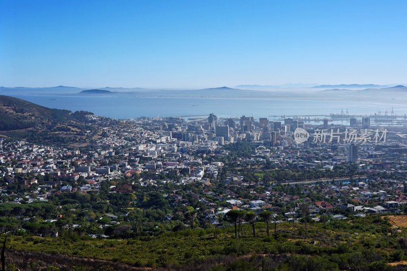 南非开普敦，桌湾Table Bay，俯瞰城市风景