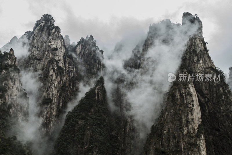 自然风光黄山风景区喀斯特地貌迎客松