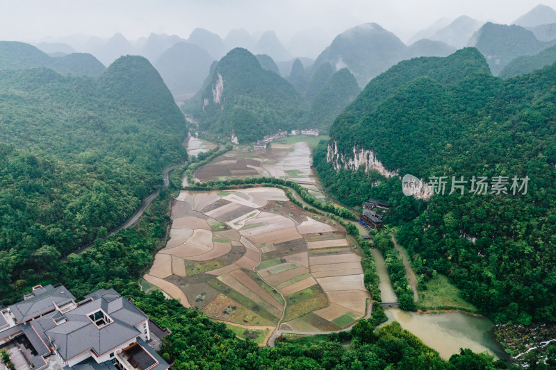 安顺龙宫风景区龙字田