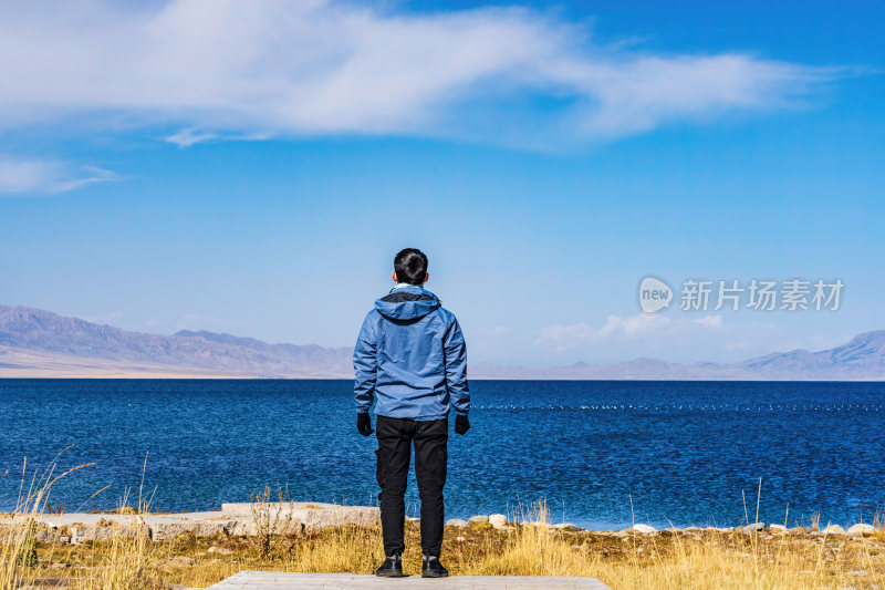 新疆博尔塔拉赛里木湖旅游风景区秋天景色